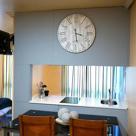Guest house H. O Lar 2*